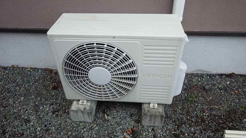 地面置きの室外機